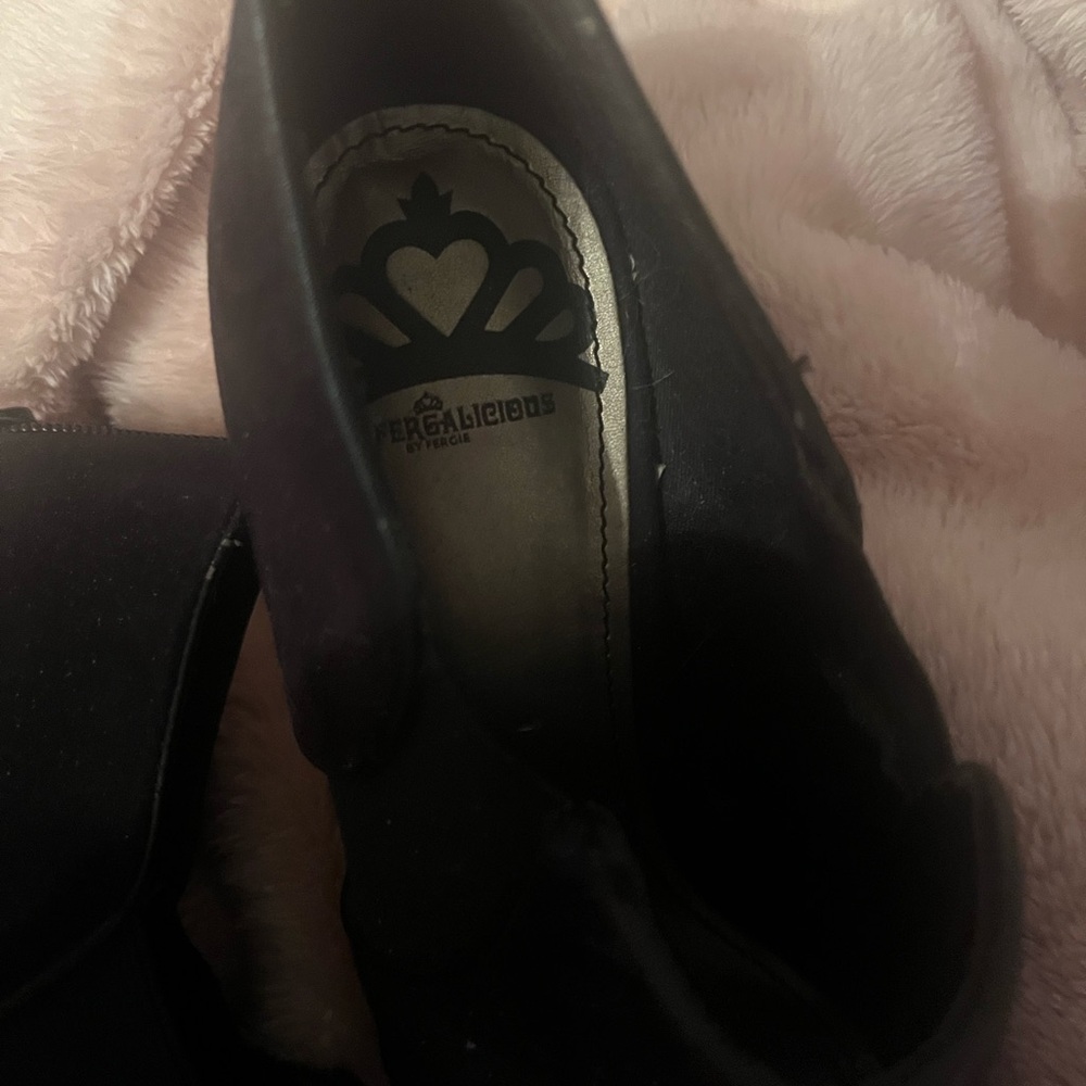 Fergalicious Black Heels Suede Ankle Booties - Picture 3 of 3